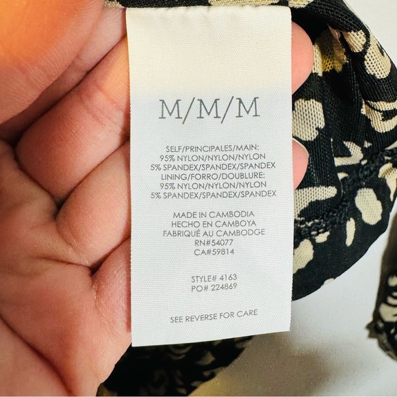 Cabi Sweetheart Top Size Medium Style #4163 Fall 2021 Black Ivory Animal Print - Picture 7 of 11